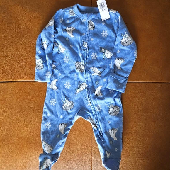Old Navy Blue Polar Bear Pajama Onesie, size 3-6 Months NWT - Picture 2 of 5